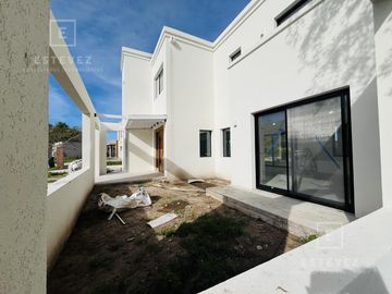 Casa a estrenar en venta, Barrio Cerrado San Matías, Escobar