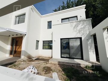 Casa a estrenar en venta, Barrio Cerrado San Matías, Escobar