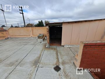 Terreno con 2 propiedades, ideal dos familia o inversion