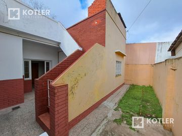 Terreno con 2 propiedades, ideal dos familia o inversion