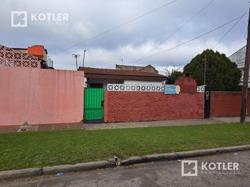 Terreno con 2 propiedades, ideal dos familia o inversion