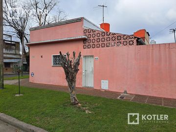 Terreno con 2 propiedades, ideal dos familia o inversion