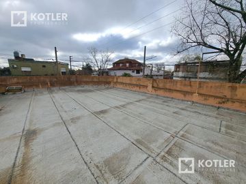 Terreno con 2 propiedades, ideal dos familia o inversion