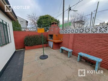 Terreno con 2 propiedades, ideal dos familia o inversion