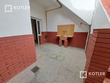 Terreno con 2 propiedades, ideal dos familia o inversion