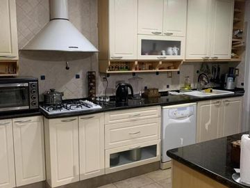 Casa en venta - 5 Dormitorios 7 Baños - Mendoza