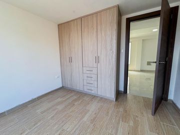 Departamento en venta por estrenar  sector puengasi