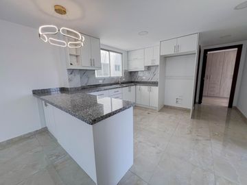 ¡Departamento en Venta en Puengasi, Barrio Balcón El Valle!