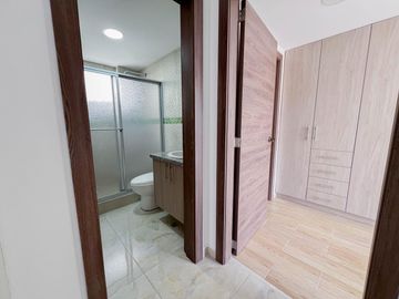 ¡Departamento en Venta en Puengasi, Barrio Balcón El Valle!