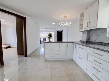 ¡Departamento en Venta en Puengasi, Barrio Balcón El Valle!