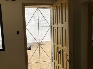 Amplia Casa Familiar  o Comercial Barrio Recoleta