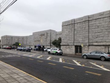 Amplia Casa Familiar  o Comercial Barrio Recoleta