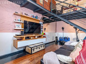 PH 3 ambientes con cochera cubierta, patio y terraza en la mejor zona de Flores