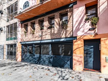 PH 3 ambientes con cochera cubierta, patio y terraza en la mejor zona de Flores