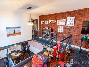 PH 3 ambientes con cochera cubierta, patio y terraza en la mejor zona de Flores