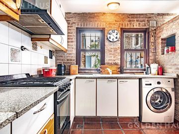 PH 3 ambientes con cochera cubierta, patio y terraza en la mejor zona de Flores