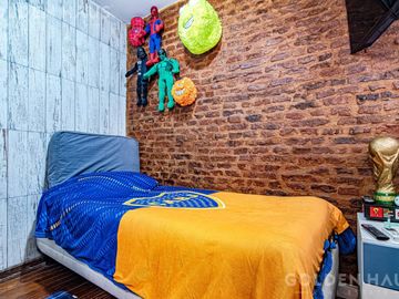 PH 3 ambientes con cochera cubierta, patio y terraza en la mejor zona de Flores