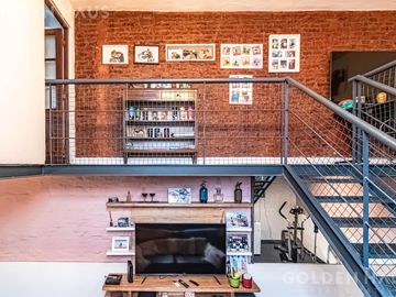 PH 3 ambientes con cochera cubierta, patio y terraza en la mejor zona de Flores