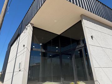 Galpón ubicado en Luciana Rios y Lisandro De La Torre