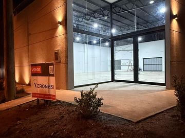 Galpón ubicado en Luciana Rios y Lisandro De La Torre