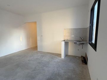 Galpón ubicado en Luciana Rios y Lisandro De La Torre