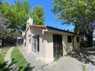 Venta Casa Quinta 3 Ambientes con Parque, Quincho y Pileta - La Reja Norte