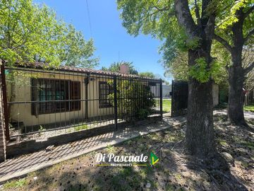 Venta Casa Quinta 3 Ambientes con Parque, Quincho y Pileta - La Reja Norte