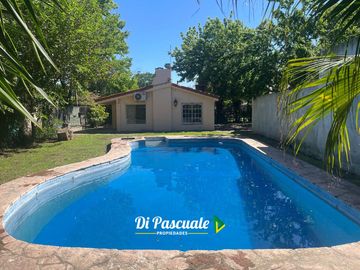 Venta Casa Quinta 3 Ambientes con Parque, Quincho y Pileta - La Reja Norte