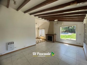 Venta Casa Quinta 3 Ambientes con Parque, Quincho y Pileta - La Reja Norte