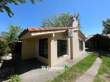 Venta Casa Quinta 3 Ambientes con Parque, Quincho y Pileta - La Reja Norte