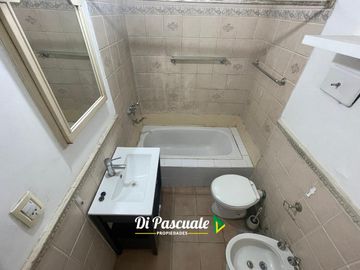 Venta Casa Quinta 3 Ambientes con Parque, Quincho y Pileta - La Reja Norte