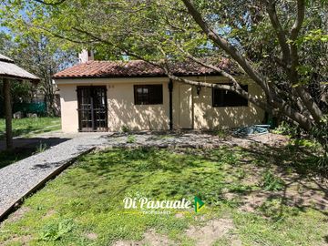 Venta Casa Quinta 3 Ambientes con Parque, Quincho y Pileta - La Reja Norte