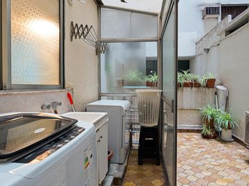 DEPARTAMENTO - VENTA - 5 AMBIENTES - COCHERA CUBIERTA - PALERMO - APTO CRÉDITO