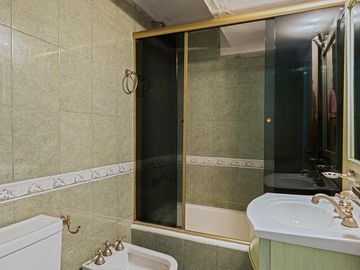 DEPARTAMENTO - VENTA - 5 AMBIENTES - COCHERA CUBIERTA - PALERMO - APTO CRÉDITO