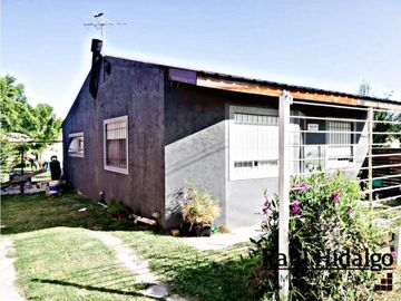 CASA DE 3 AMBIENTES CON PARQUE EN SANTA CLARA DEL MAR