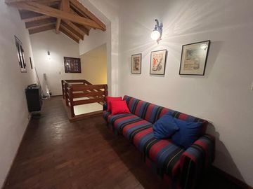 OPORTUNIDAD CASA 4 DORM VISTA AL LAGO EN SIQUIMAN