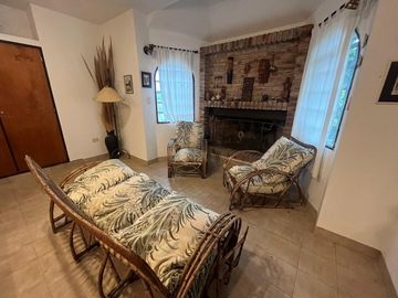 OPORTUNIDAD CASA 4 DORM VISTA AL LAGO EN SIQUIMAN