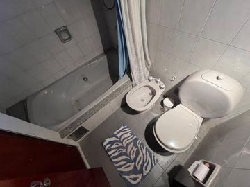 OPORTUNIDAD CASA 4 DORM VISTA AL LAGO EN SIQUIMAN