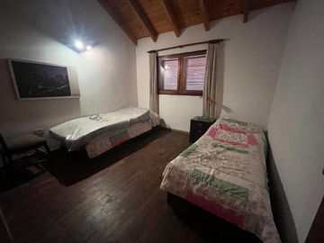 OPORTUNIDAD CASA 4 DORM VISTA AL LAGO EN SIQUIMAN