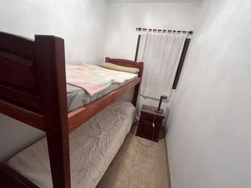 OPORTUNIDAD CASA 4 DORM VISTA AL LAGO EN SIQUIMAN