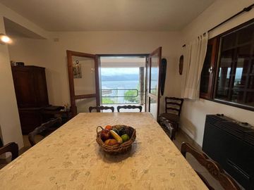 OPORTUNIDAD CASA 4 DORM VISTA AL LAGO EN SIQUIMAN