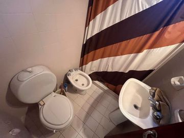 OPORTUNIDAD CASA 4 DORM VISTA AL LAGO EN SIQUIMAN