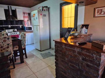 VENTA CASA CON DEPARTAMENTO EN CIPOLLETTI