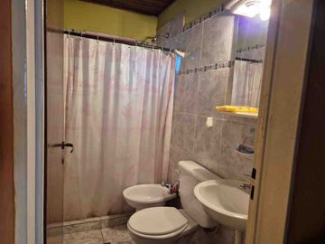 VENTA CASA CON DEPARTAMENTO EN CIPOLLETTI