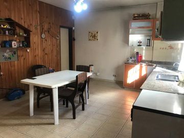 VENTA DE HERMOSO PH DE 4 AMBIENTES EN RAMOS MEJIA