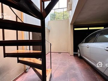 Exc. PH al Frente e Impecable con Cochera