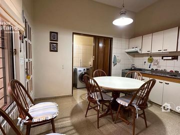 Exc. PH al Frente e Impecable con Cochera