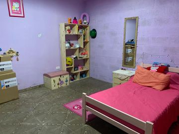 Importante Propiedad en Paso del Rey - Losa con Galpón en el Frente y Departamento detrás!