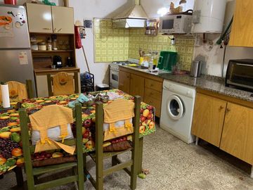 Importante Propiedad en Paso del Rey - Losa con Galpón en el Frente y Departamento detrás!