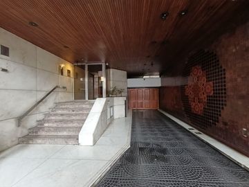 Venta - Departamento 4 ambientes con dependencia y cochera en Alto Palermo